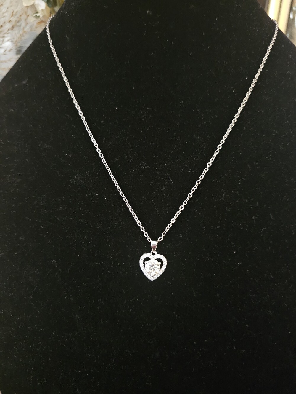 Moissanite Necklace in Heart Pendant with GRA - Picture 3 of 7